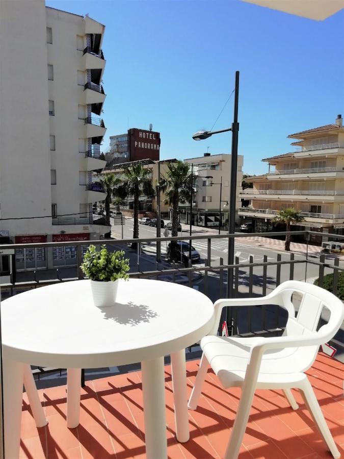 Trill Noray apartamentos L'Estartit Bagian luar foto